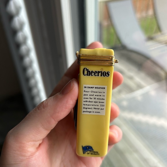 ANTIQUE | Franklin Mint Cheerios porcelain box - Picture 4 of 7